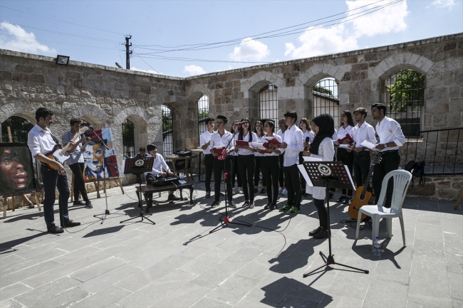 Cemil Meriç'in doğduğu evde resim sergisi açıldı