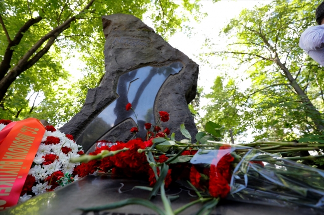 Nazım Hikmet vefatının 55. yılında mezarı başında anıldı