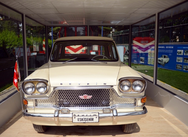 Türk otomotivinin ilk göz ağrısı 'Devrim'e ziyaretçi akını