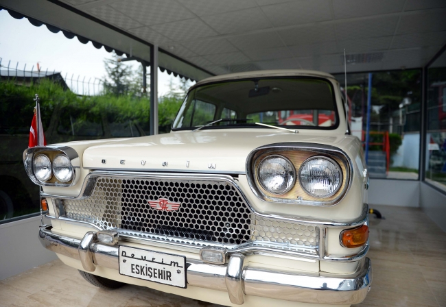 Türk otomotivinin ilk göz ağrısı 'Devrim'e ziyaretçi akını