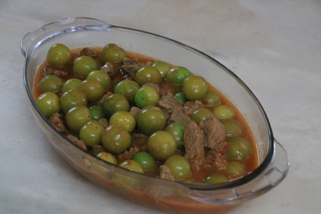 Osmanlı döneminin meyveli yemekleri, sofraları renklendiriyor