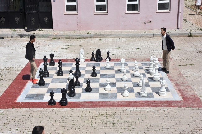 Bilecik'te devlet okulu, öğrencilerin yaşam alanı oldu