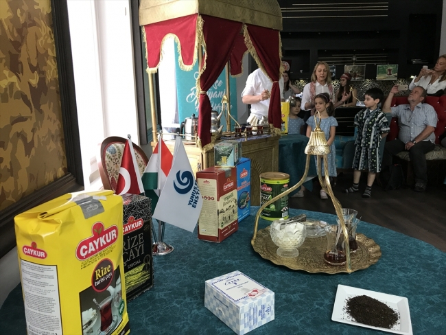 Macaristan'da Türk ve Japon çayları tanıtıldı