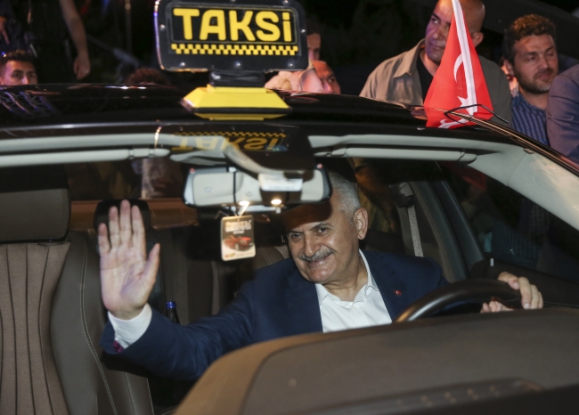 Başbakan Yıldırım'dan Uber mesajı: Hiç kimse bedavadan para kazanamaz