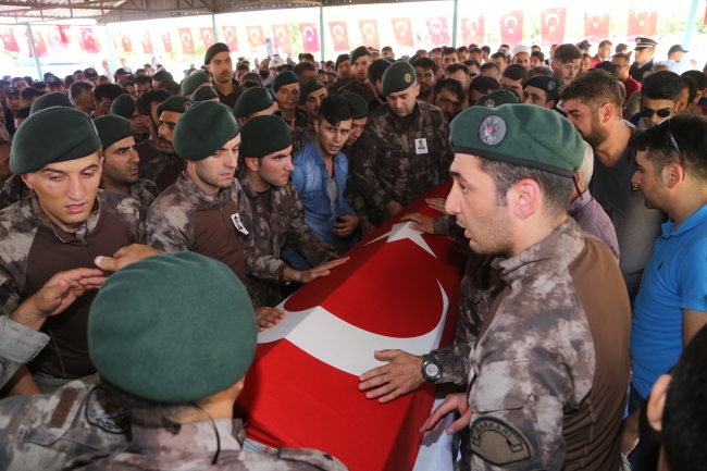 Şehit özel harekatçı Sinan Türkoğlu son yolculuğuna uğurlandı