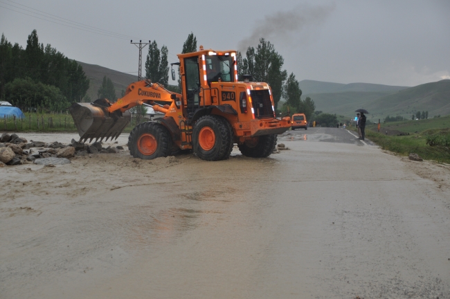 Muş'ta şiddetli yağış: 1 kişi öldü, 1 kişi kayboldu