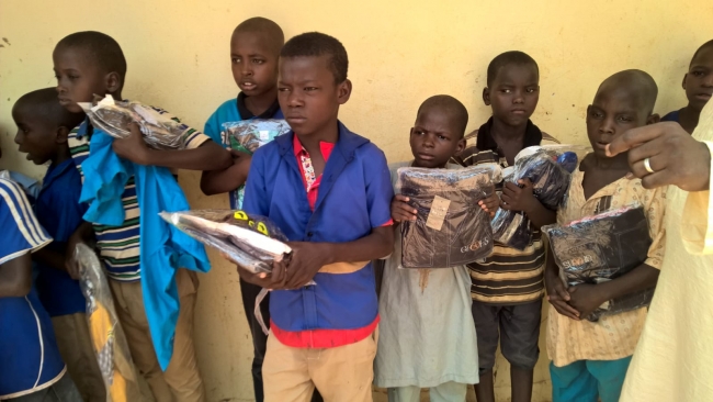 Türkiye Diyanet Vakfı, bayramda binlerce yetimi sevindirdi