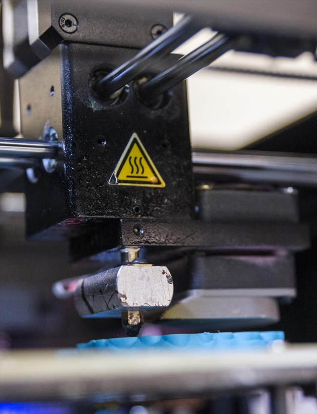 Türk girişimcilerin ürettiği şeffaf plaklar, hastaları diş telinden kurtardı