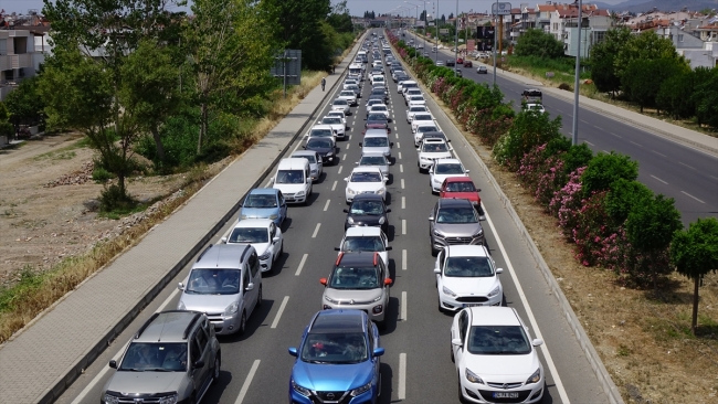 Tatilciler dönüş yolunda