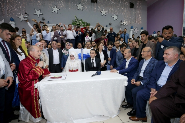 İçişleri Bakanı Süleyman Soylu, nikah şahidi oldu