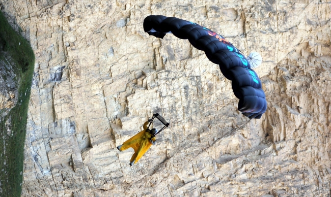 Erzurum Uzundere ekstrem sporcularının gözdesi oldu