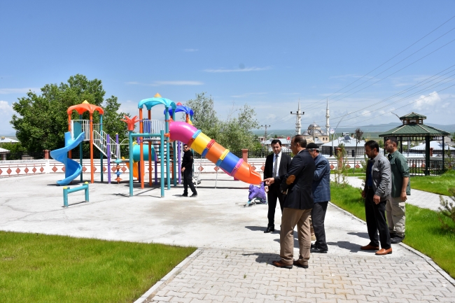 Muş'ta görevlendirme yapılan iki belde daha hizmete kavuştu