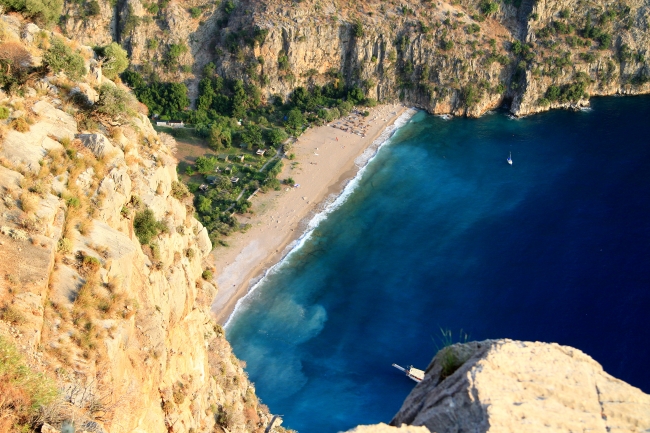 Fethiye'de hamile kadın fotoğraf çektirirken 250 metre yükseklikten düştü