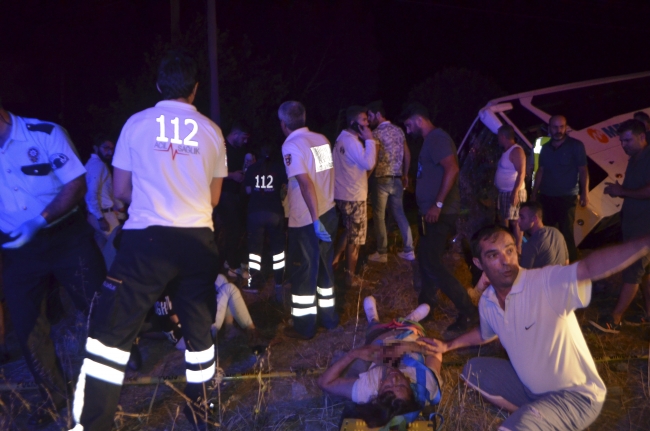 Aydın'da yolcu otobüsü devrildi: 45 yaralı