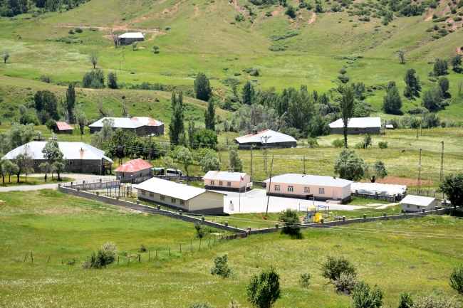 Teröristlerden temizlenen köylerinde huzurlu yaşıyorlar
