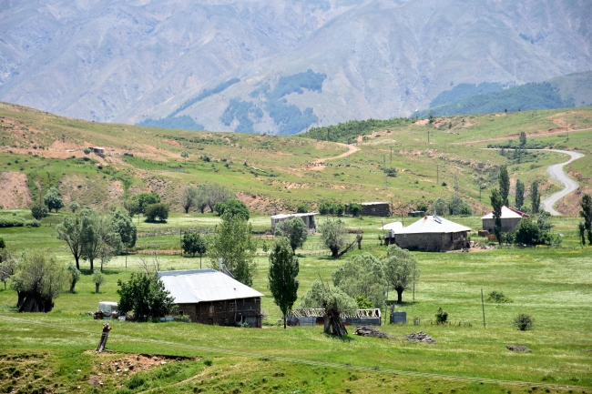 Teröristlerden temizlenen köylerinde huzurlu yaşıyorlar