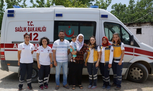 Minik Muhammed hava ambulansı sayesinde hayata tutundu