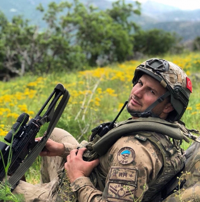 Şehit Uzman Çavuş Bahattin Baştan'ın sosyal medya paylaşımı duygulandırdı