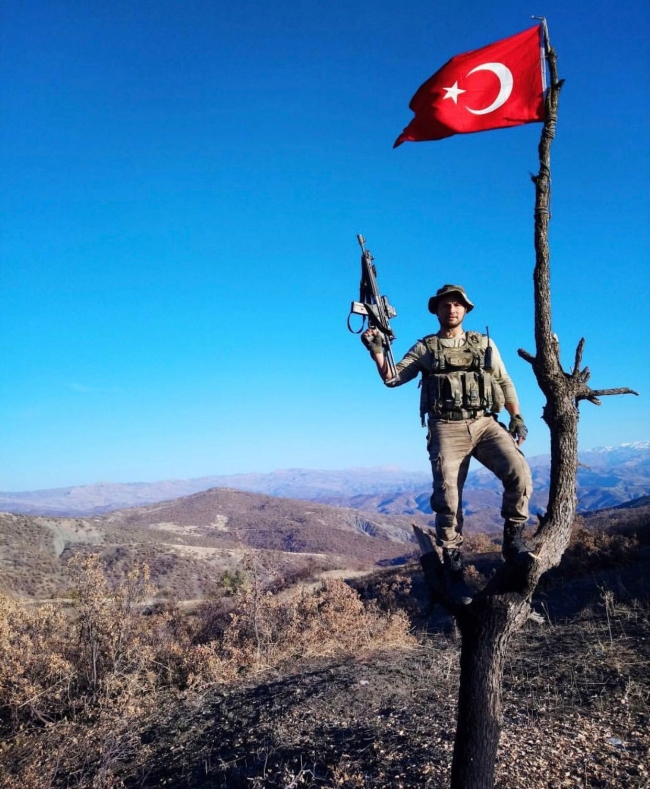 Şehit Uzman Çavuş Bahattin Baştan'ın sosyal medya paylaşımı duygulandırdı