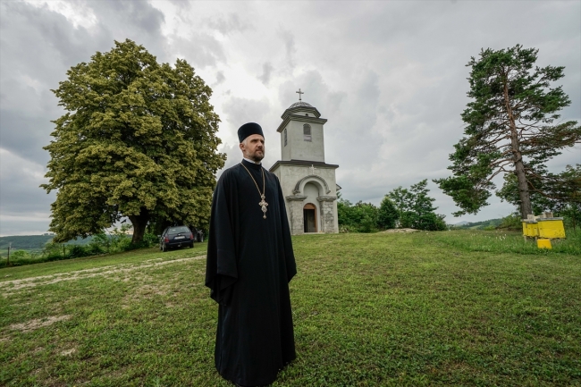 Ortodoks kilisesi Boşnak aileye emanet
