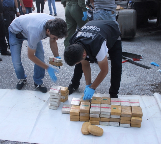 Yakıt deposunda 125 kilogram eroin ele geçirildi