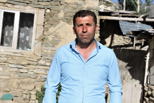 Terörden kaçtıkları köye dönerek genç çiftçi oldular