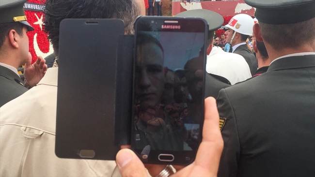 Siirt ve Şırnak şehitlerini binler son yolculuğuna uğurladı