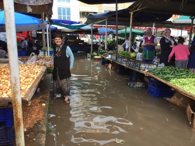 Samsun'da sağanak etkili oldu