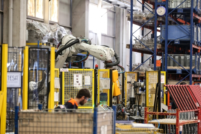 Bursa'da Bentley ve Porsche için parça üretiyorlar