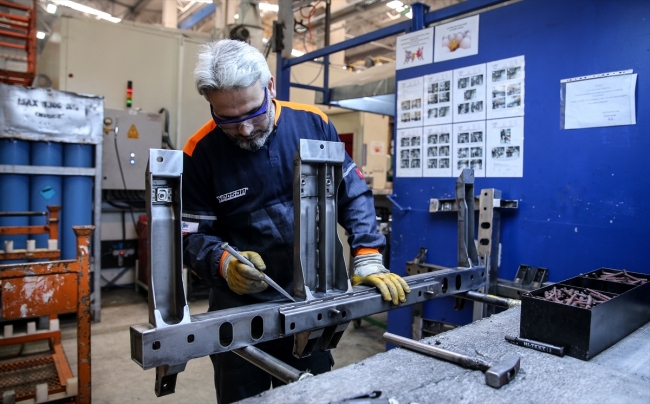 Bursa'da Bentley ve Porsche için parça üretiyorlar