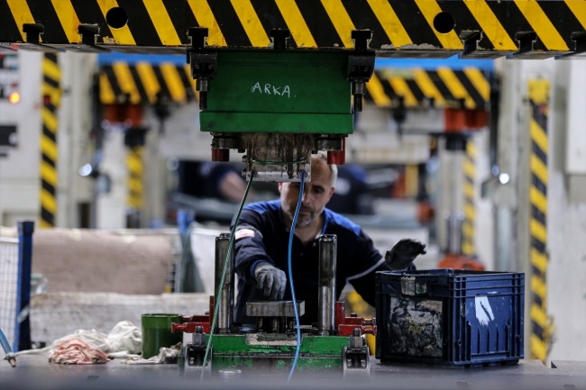Bursa'da Bentley ve Porsche için parça üretiyorlar