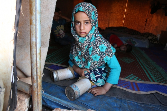 Suriyeli Maya'nın okuma azmi bütün engelleri aşıyor