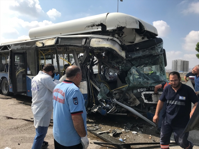 Ankara’da iki EGO otobüsü çarpıştı: 1 ölü, 14 yaralı