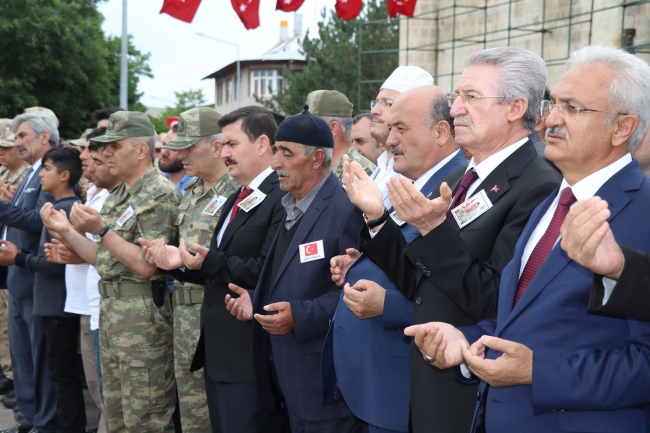 Şehit Resul Bayraci son yolculuğuna uğurlandı