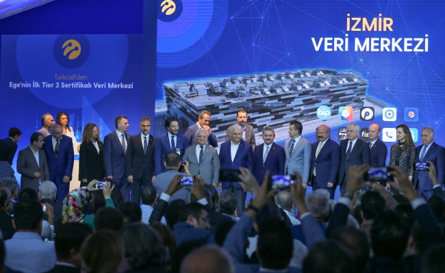 Başbakan Yıldırım: İzmir'i bilişim üssü yapmaya karar verdik