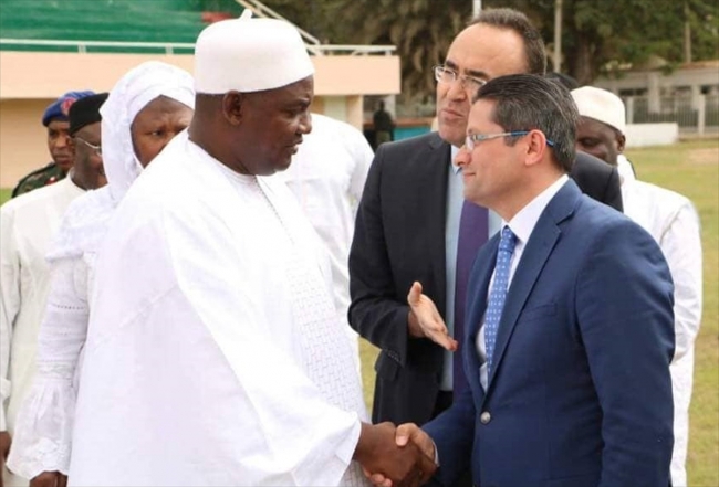 Türkiye Gambiya'ya 20 otobüs hibe etti