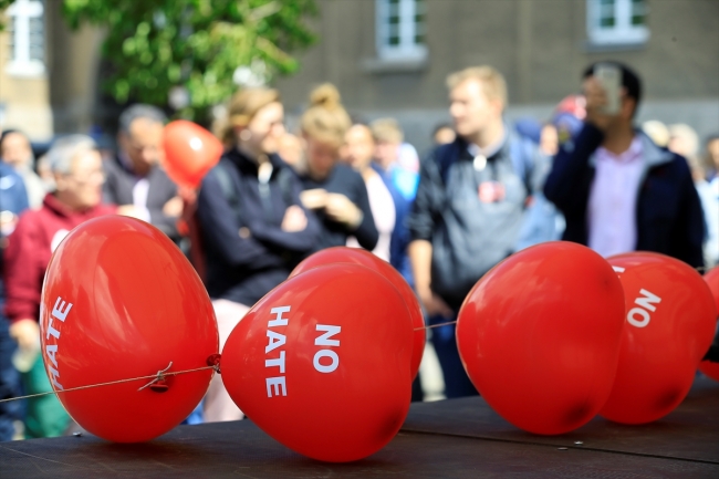 Almanya'da ırkçılık karşıtı protesto