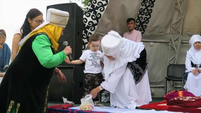 Kazakistan'ın 'ilk adım töreni' yüzyıllardır sürdürülüyor