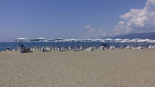 Kuzey Ege'de seçim nedeniyle sahiller boş kaldı