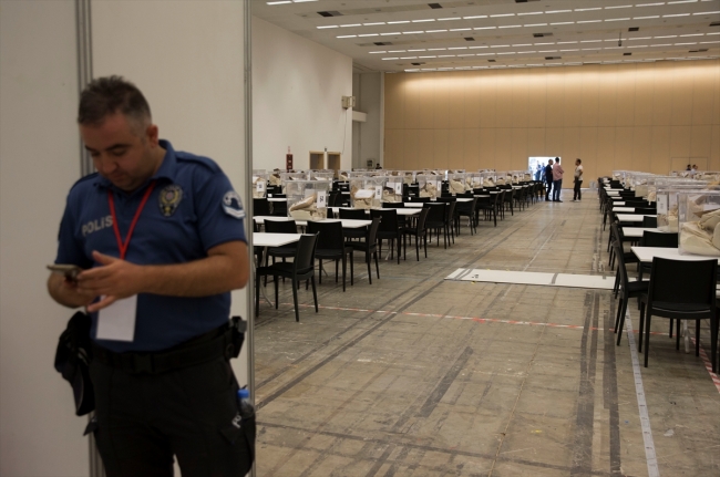 Yurt dışı oylar sayım için hazır