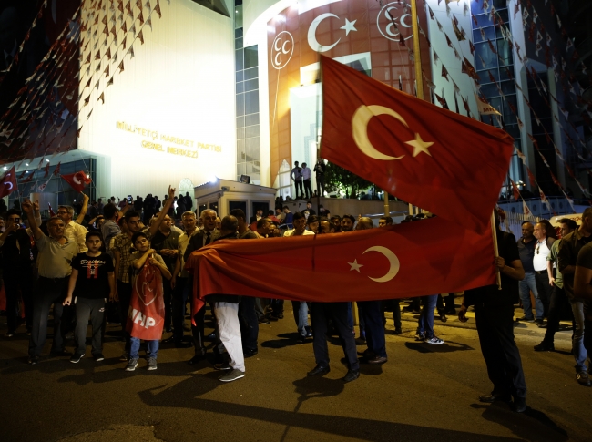 MHP'de kutlamalar başladı