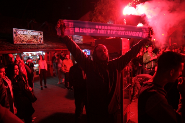 Seçim sonuçları dünyanın dört bir yanında kutlanıyor