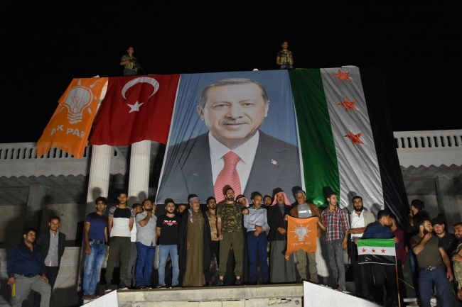 Seçim sonuçları dünyanın dört bir yanında kutlanıyor