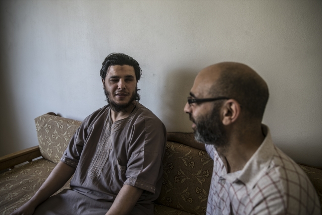 Bombardıman sonrası görme kaybı yaşayan Suriyeliler yardım bekliyor