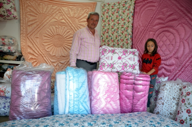 Akseki'de yorgancılığın son temsilcisi mesleğini sürdürüyor