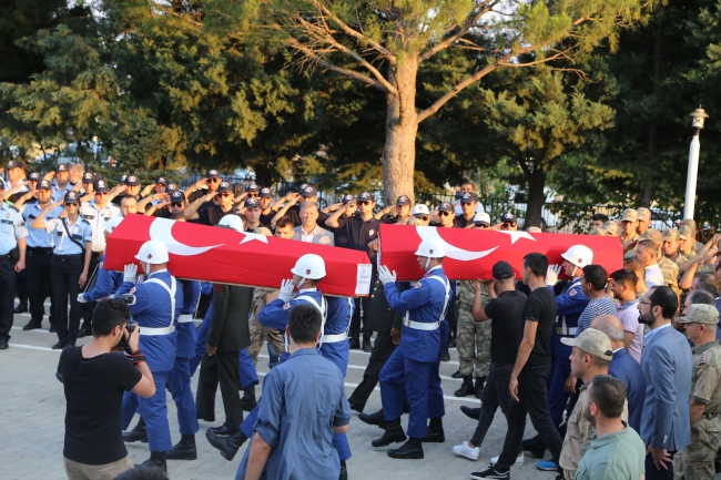 Şehit İsa Özkan ve Fatih Güngör için Kahramanmaraş'ta askeri tören düzenlendi