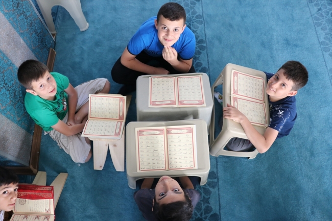 Doğu'da camiler çocuk sesleriyle şenlendi