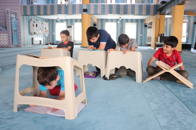 Doğu'da camiler çocuk sesleriyle şenlendi