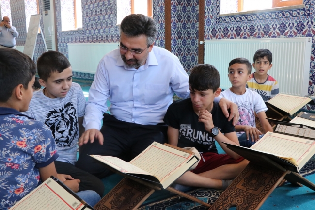 Doğu'da camiler çocuk sesleriyle şenlendi