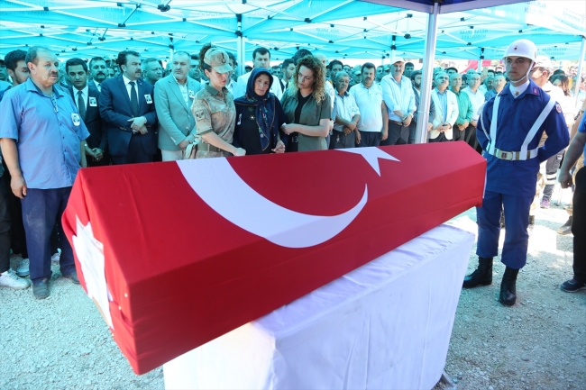 Şehit güvenlik korucusu Fatih Güngör son yolculuğuna uğurlandı